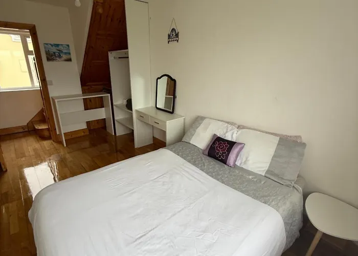 Private In Skellig *